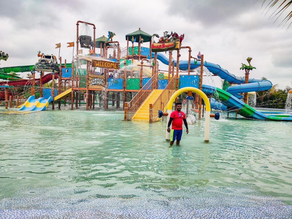 5. Worlds of Wonder Water Park